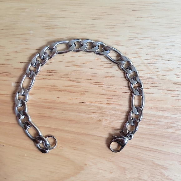 DEAL Figaro Link Bracelet Stainless Steel Silver Lobster Claw Clasp 7 Inches New - Picture 3 of 9